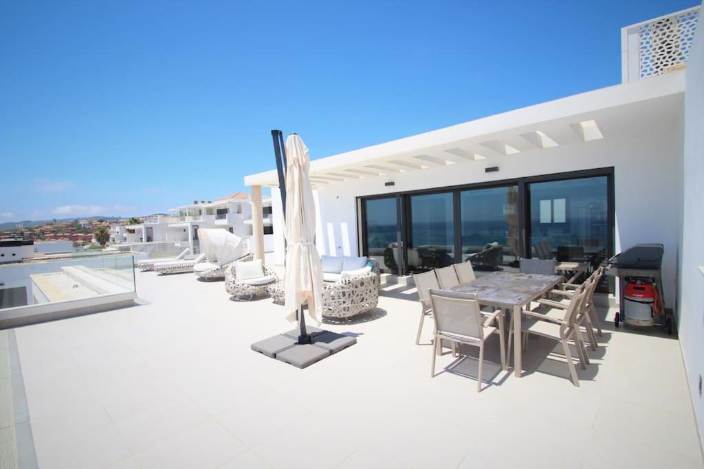 Luxurious Penthouse With Huge Panoramic Terrace Apartamento San Roque  Exterior foto